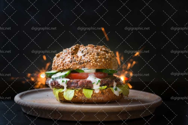 عکس با کیفیت از چیز برگر با نون جو